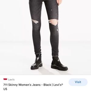 Levi’s 711 Skinny in Black